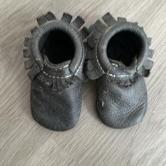 Freshly picked baby moccasins - Picture 6 of 12